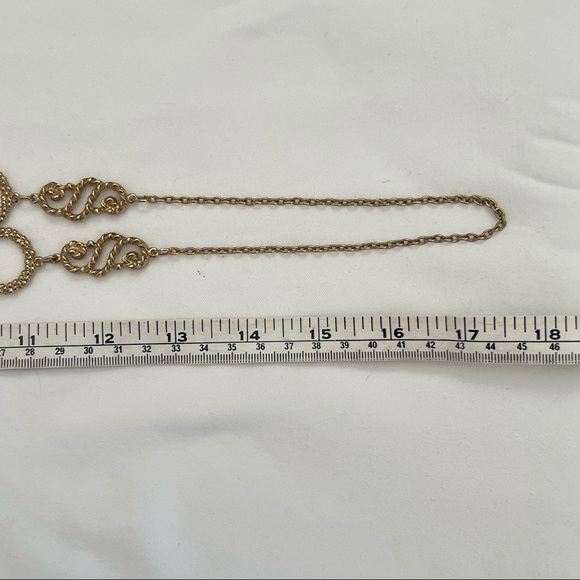 Vintage Sarah Coventry Goldtone Necklace - Picture 2 of 6